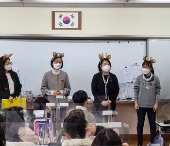 "아이들을 만날 수 있어서 행복합니다." 상봉초등학교 기린마을